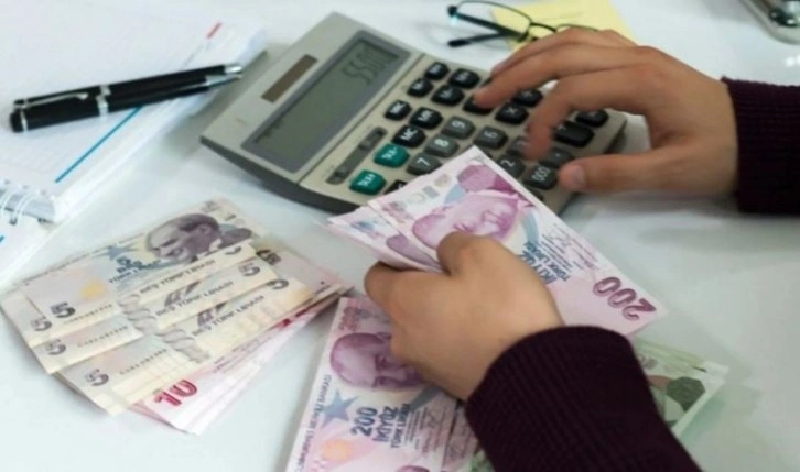 Yurttaşın borcu kabarıyor: 1.8 trilyon lira