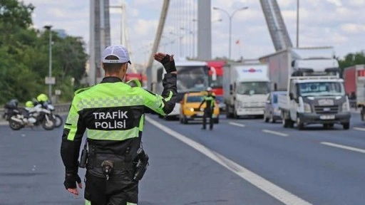 1 aylık trafik denetimlerinde 135 bin 140 sürücü ve araca işlem yapıldı