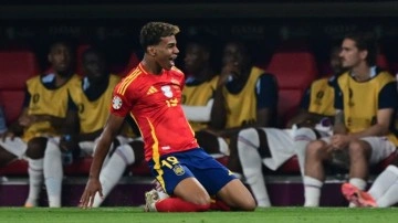 16 yaşındaki İspanyol futbolcu Lamine Yamal, attığı golle turnuva tarihine geçti