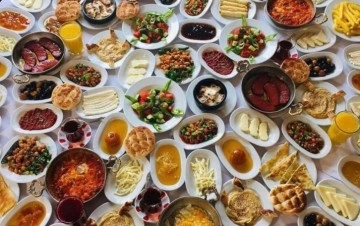 18 milyon ton gıda çöpe gidiyor: Restoranlarda serpme yerine seçme kahvaltı dönemi!