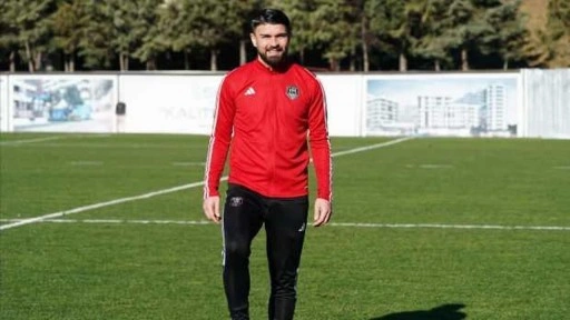 32 yaşındaki futbolcu, 1. Lig tarihine geçti