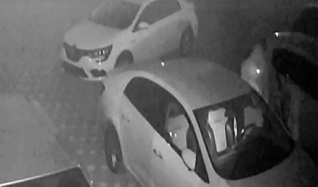 6 otomobilin 'hayalet göstergelerini' çalan şüpheli yakalandı