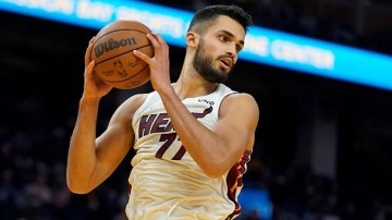 A Milli basketbolcu Ömer Faruk Yurtseven Utah Jazz'a transfer oldu
