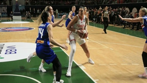 A Milli Kadın Basketbol Takımı, evinde İzlanda'yı yendi