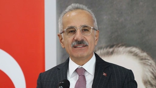 Abdulkadir Uraloğlu'ndan deprem bölgesinde apılan yollara ilişkin açıklama