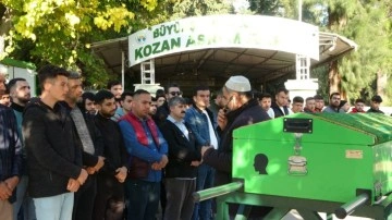 Adana'da 17 yaşındaki genç katil olurken, 19 yaşındaki genç toprağa verildi