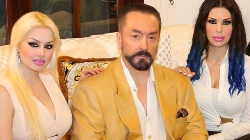 Adnan Oktar davası görüldü: Bir dahaki duruşmada mahkemeye getirilecek!