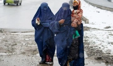 Afganistan'da kadınlar: 'Nefes alamıyor gibi hissediyorum'