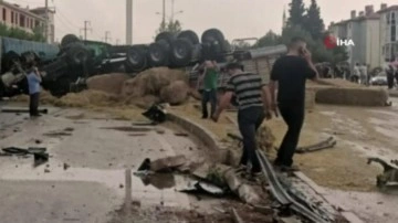 Afyonkarahisar'da 9 araçlık zincirleme kaza: Ölüler ve yaralılar var!