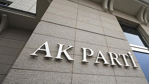 AK Parti'de 7 ilçe başkanı görevden alındı