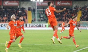 Alanyaspor'dan depremzedeler için oyuncak bağışı