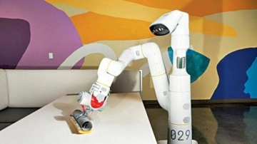 Alphabet, 100'den Fazla Temizlik Robotunu Kovdu!