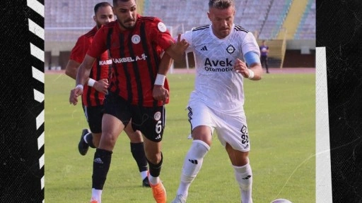 Altay'da taraftar isyan bayrağını açtı