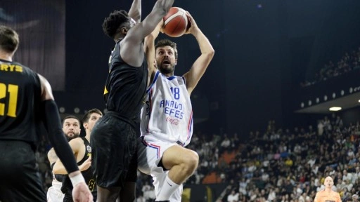 Anadolu Efes, LDLC ASVEL deplasmanında