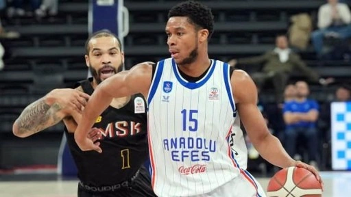 Anadolu Efes'ten 102 sayılık galibiyet