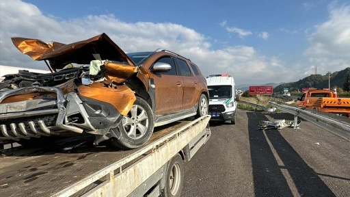 Anadolu Otoyolu'nun Düzce kesiminde zincirleme trafik kazasında 4 kişi yaralandı