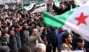 Ankara-Şam görüşmesi Suriye'de protesto edildi
