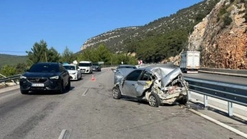 Antalya'da zincirleme kaza: Ölü ve yaralı var!