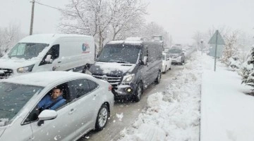 Antalya'nın Korkuteli ilçesinde kar nedeniyle eğitime ara verildi