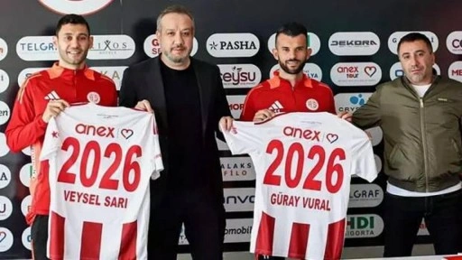 Antalyaspor'da Veysel Sarı ve Güray Vural'ın sözleşmeö imzaladı