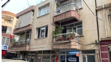 Apartmandan gelen kokular polisi harekete geçirdi! İçeri girince...