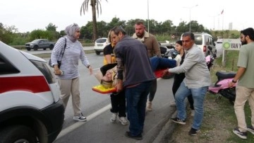 Aracın aynasına çarpan motosiklet 20 metre sürüklendi: 1 yaralı