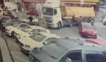 Ataşehir'de trafikte dehşet: Otomobiliyle çarptığı kuryeyi ezmeye çalıştı