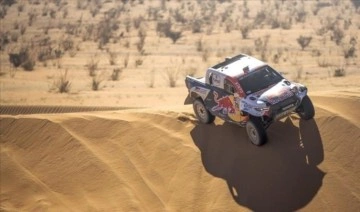 'Baba' Carlos Sainz, Dakar Rallisi'nde birinci oldu