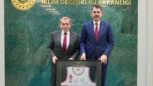 Bakan Kurum, Dursun Özbek'le bir araya geldi