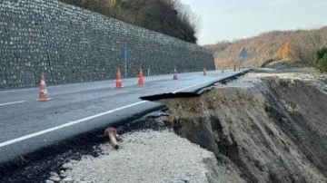 Bartın-Kastamonu kara yolunda heyelan