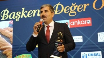 Başkan Asya'ya Afet Bölgesi Hizmet Ödülü verildi