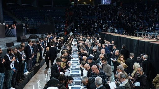 Beşiktaş'ta başkanlık seçimi! Oy verme işlemi başladı, Hüseyin Yücel ve Serdal Adalı yarışıyor