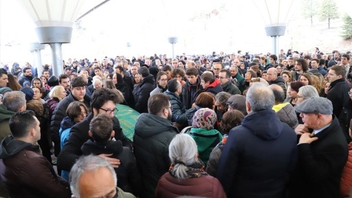 Bolu'da otel yangınında hayatını kaybeden gencin cenazesi Ankara'da defnedildi