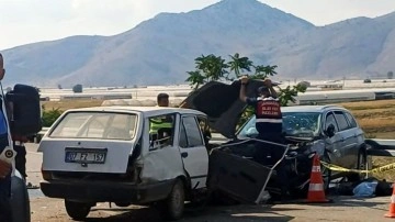 Burdur'da zincirleme kaza: 1 ölü, 3 yaralı