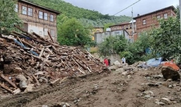 Bursa'da selden kurtarılan 72 yaşındaki kadın hayatını kaybetti