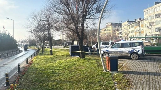 Büyükçekmece'de parkta alkol alarak uyuyan kişi donarak öldü