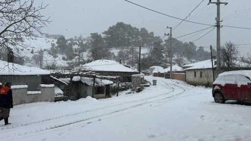 Çanakkale'de 25 köy yolu ulaşıma kapandı!