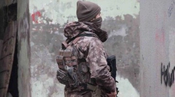 Canlı bomba eylemi hazırlığındaki Suriye uyruklu 2 PKK/YPG'li terörist yakalandı