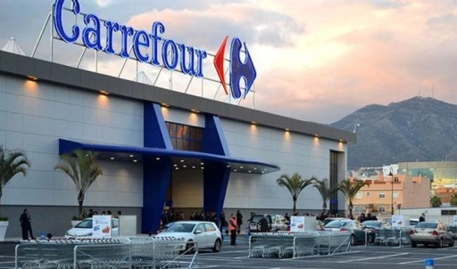 Carrefour o ülkedeki tüm mağazalarını kapatma kararı aldı