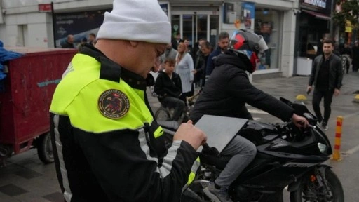 Cezalar başladı, o kurala dikkat! Yarım saatte 16 motosiklet sürücüsü ceza yedi