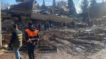 Depremde 35 kişinin öldüğü Manolya Apartmanı davasında 6 sanığın yargılanması sürüyor