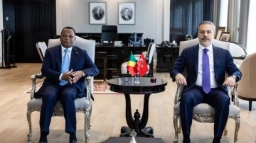 Dışişleri Bakanı Hakan Fidan Kongolu mevkidaşıyla görüştü