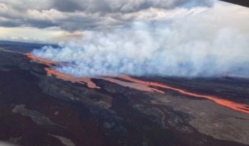 Dünyanın en geniş yanardağı Hawaii’de lav püskürmeye başladı