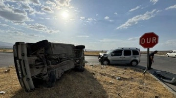 Elazığ'da iki farklı kaza: 8 kişi yaralandı