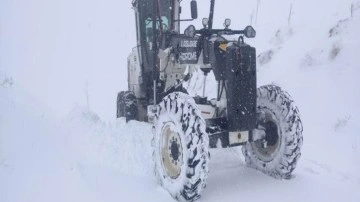 Elazığ’da 17 köy yolu kar nedeniyle ulaşıma kapandı