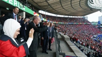 Emine Erdoğan, A Milli Futbol Takımı'nı tebrik etti