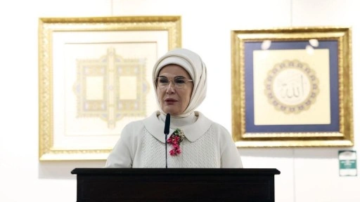 Emine Erdoğan: Sanat, insanı ön yargı ve nefret zincirlerinden kurtarır