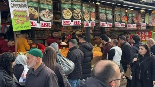 Eminönü'nde ramazan alışverişi yoğunluğu