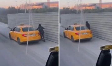 Esenyurt'ta taksici, kaldırımdaki scooterlı kadına çarptı