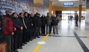 Eskişehir Otogarı'nda çalışanların 'Üşüyoruz' eylemi